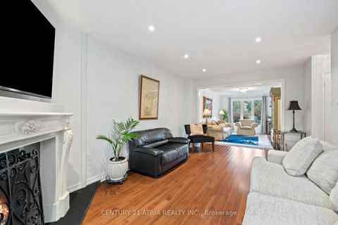 Photo 9 at 42 Fifefield Drive, Maple, Vaughan