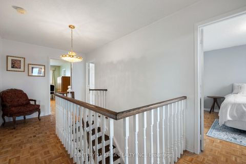 Photo 14 at 42 Fifefield Drive, Maple, Vaughan
