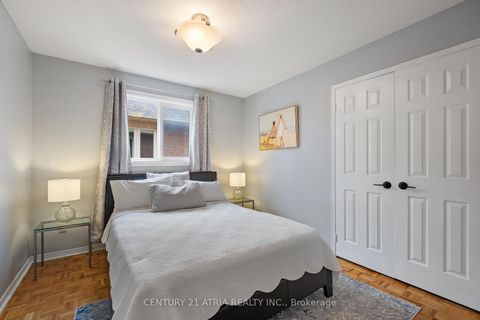 Photo 17 at 42 Fifefield Drive, Maple, Vaughan