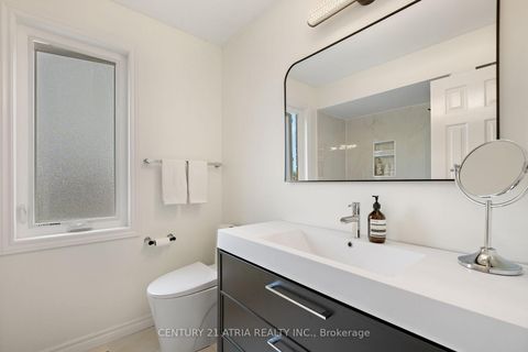 Photo 18 at 42 Fifefield Drive, Maple, Vaughan