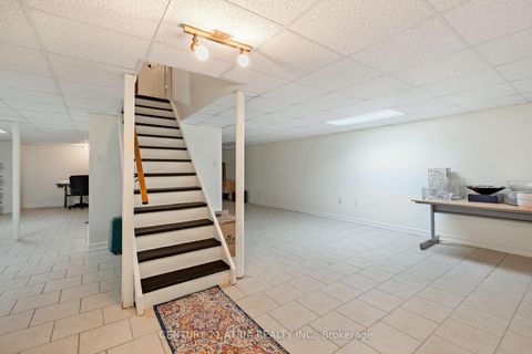 Photo 23 at 42 Fifefield Drive, Maple, Vaughan