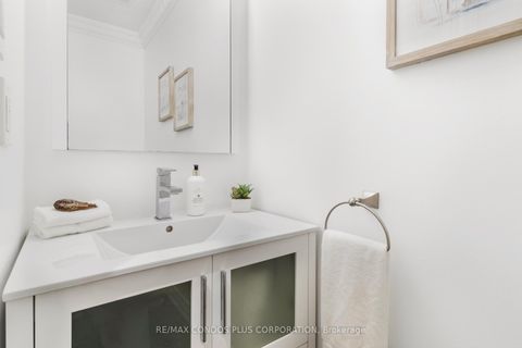 Photo 11 at 127 Boardwalk Drive, The Beaches, Toronto