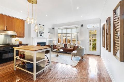 Photo 12 at 127 Boardwalk Drive, The Beaches, Toronto