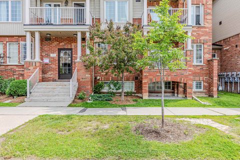 Photo 4 at 2 - 153 Isaac Devins Boulevard, Pelmo Park W5, Toronto