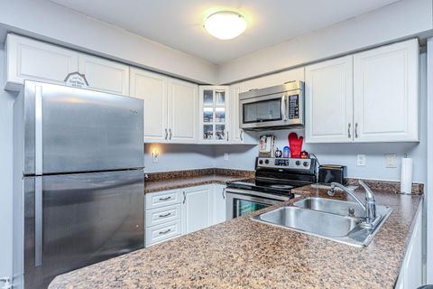 Photo 17 at 2 - 153 Isaac Devins Boulevard, Pelmo Park W5, Toronto
