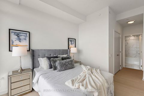 Photo 25 at S3504 - 8 Olympic Garden Drive, Newtonbrook East, Toronto