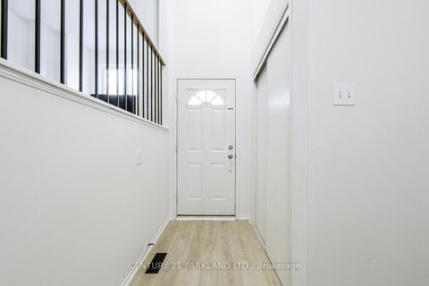 Photo 2 at 26 Kelso Crescent, Maple, Vaughan