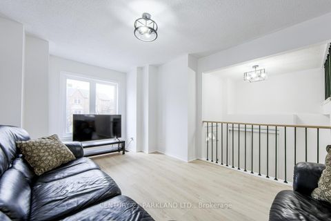 Photo 6 at 26 Kelso Crescent, Maple, Vaughan