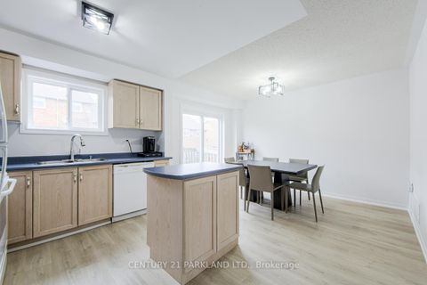 Photo 8 at 26 Kelso Crescent, Maple, Vaughan