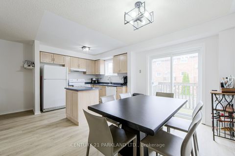 Photo 11 at 26 Kelso Crescent, Maple, Vaughan