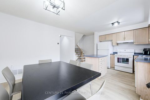 Photo 12 at 26 Kelso Crescent, Maple, Vaughan