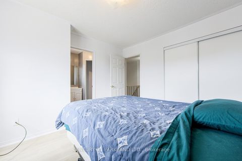 Photo 21 at 26 Kelso Crescent, Maple, Vaughan