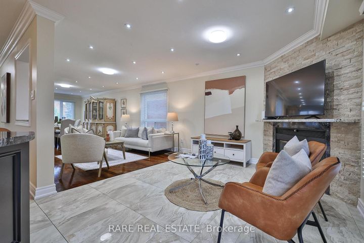 Photo 13 at 3576 Cherrington Crescent, Erin Mills, Mississauga