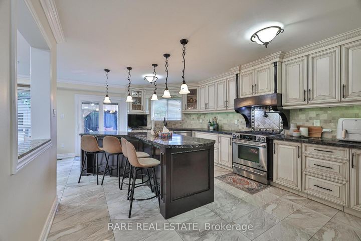 Photo 15 at 3576 Cherrington Crescent, Erin Mills, Mississauga