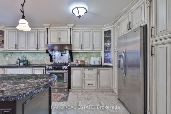 Photo 16 at 3576 Cherrington Crescent, Erin Mills, Mississauga