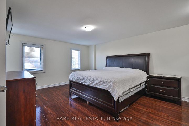 Photo 24 at 3576 Cherrington Crescent, Erin Mills, Mississauga