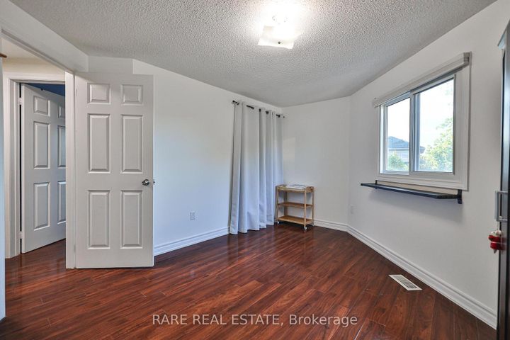 Photo 27 at 3576 Cherrington Crescent, Erin Mills, Mississauga