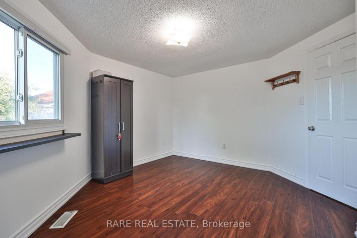 Photo 28 at 3576 Cherrington Crescent, Erin Mills, Mississauga