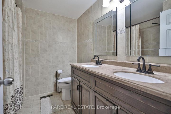 Photo 29 at 3576 Cherrington Crescent, Erin Mills, Mississauga