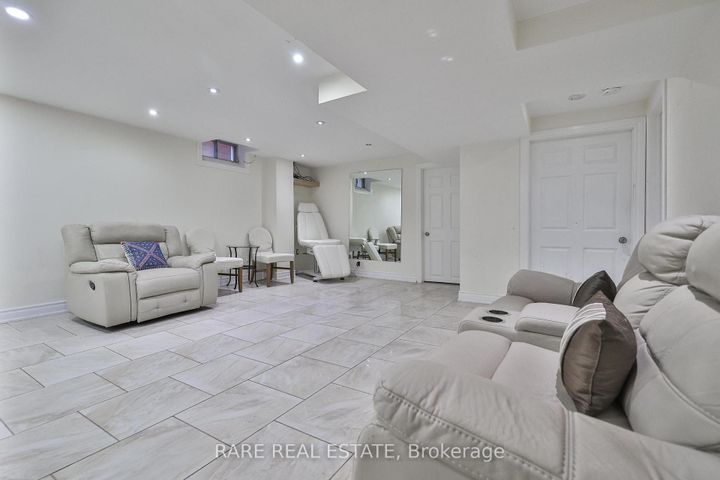 Photo 36 at 3576 Cherrington Crescent, Erin Mills, Mississauga