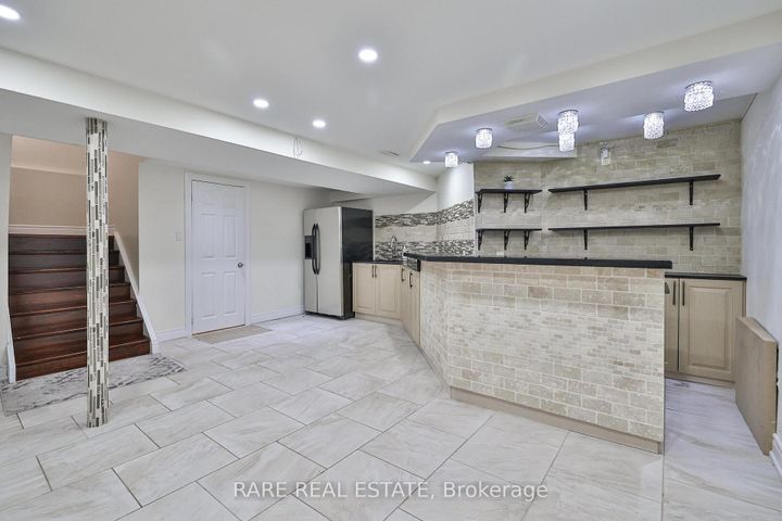 Photo 38 at 3576 Cherrington Crescent, Erin Mills, Mississauga