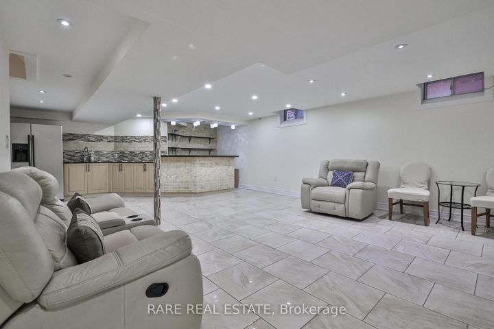 Photo 40 at 3576 Cherrington Crescent, Erin Mills, Mississauga