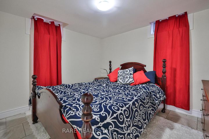 Photo 41 at 3576 Cherrington Crescent, Erin Mills, Mississauga