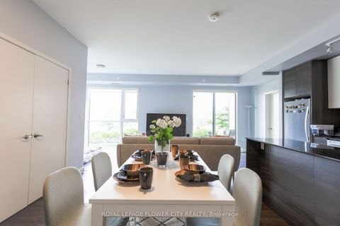 Photo 3 at 112 - 210 Sabina Drive, GO Glenorchy, Oakville