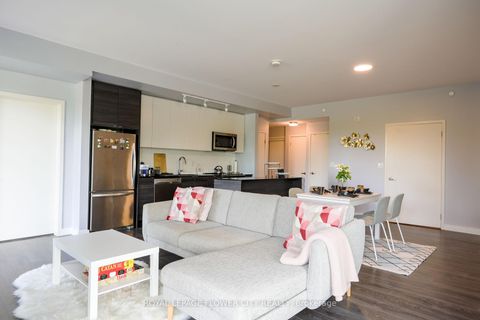 Photo 8 at 112 - 210 Sabina Drive, GO Glenorchy, Oakville