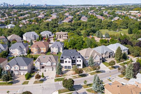 Photo 6 at 136 Boake Trail, Bayview Hill, Richmond Hill