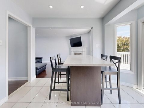 Photo 18 at 25 Bemerton Court, Milliken, Toronto