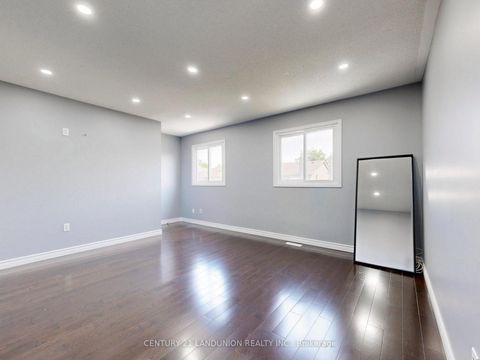 Photo 26 at 25 Bemerton Court, Milliken, Toronto