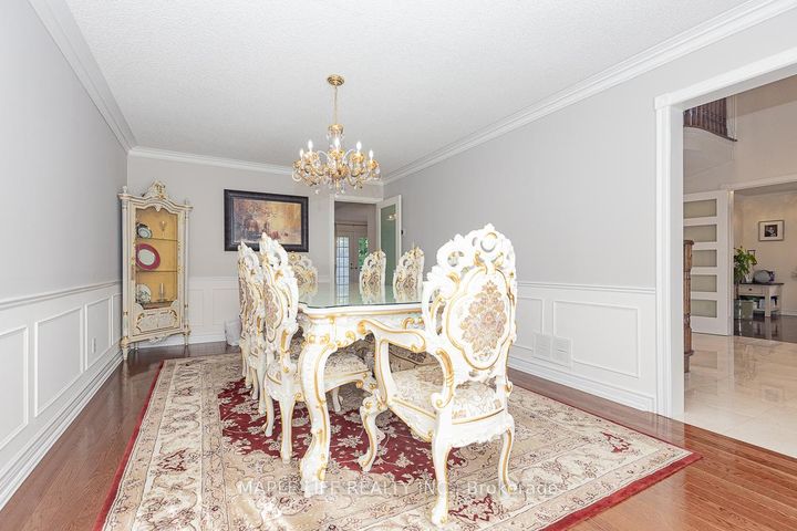 Photo 6 at 1 Elderwood Drive, Bayview Hill, Richmond Hill