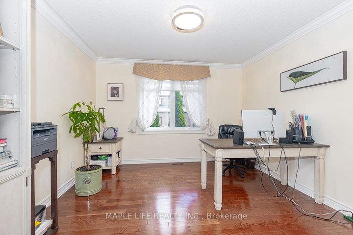 Photo 11 at 1 Elderwood Drive, Bayview Hill, Richmond Hill