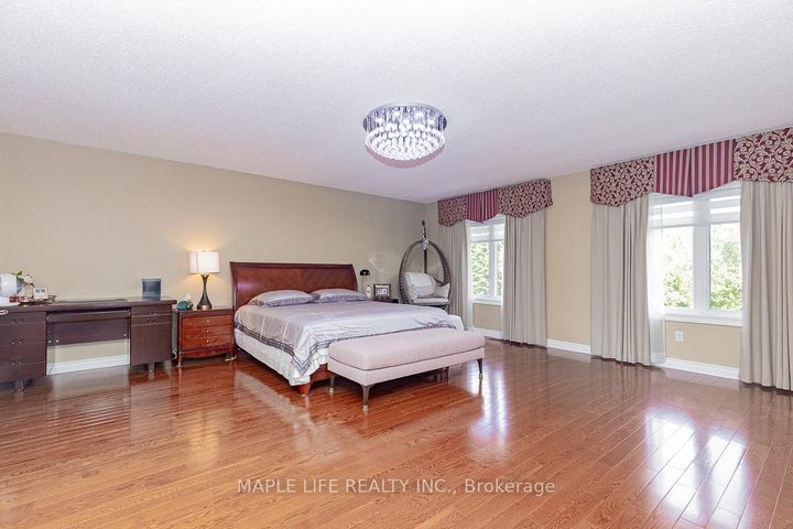 Photo 12 at 1 Elderwood Drive, Bayview Hill, Richmond Hill