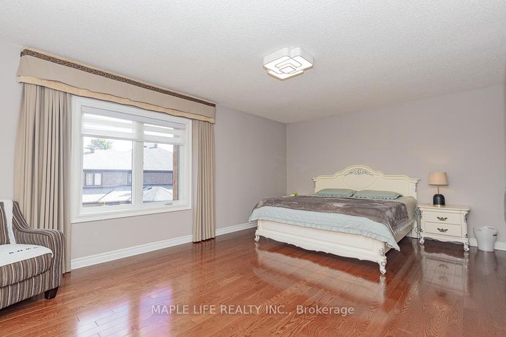 Photo 14 at 1 Elderwood Drive, Bayview Hill, Richmond Hill