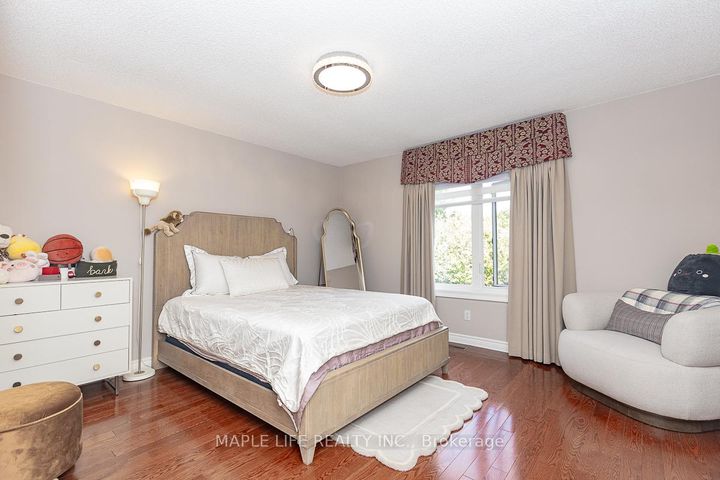 Photo 18 at 1 Elderwood Drive, Bayview Hill, Richmond Hill