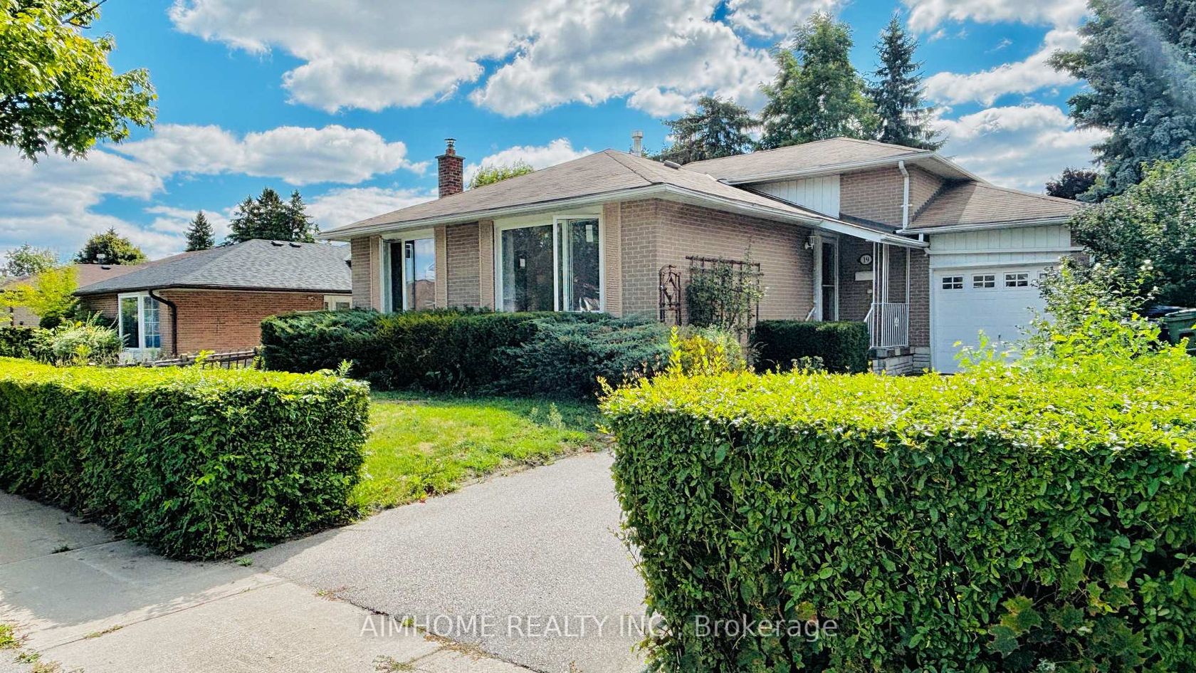 19 Sunderland Crescent, Woburn, Toronto 