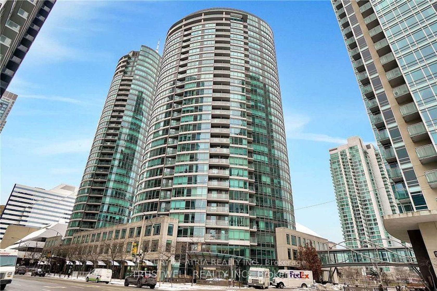 1902 - 373 Front Street W, Waterfront Communities C1, Toronto by Loree Meneguzzi Real Estate 1902 - 373 Front Street W, Waterfront Communities C1, Toronto