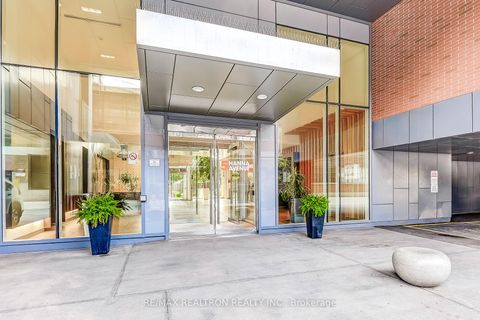 Photo 3 at 449 - 5 Hanna Avenue, Niagara, Toronto