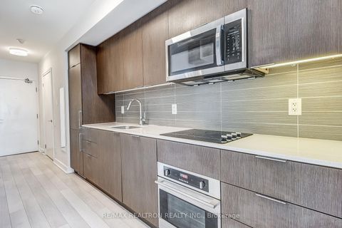 Photo 11 at 449 - 5 Hanna Avenue, Niagara, Toronto
