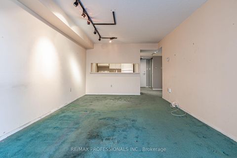 Photo 9 at 405 - 705 King Street W, Niagara, Toronto