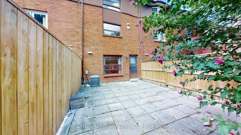 Photo 31 at 632 Adelaide Street W, Niagara, Toronto