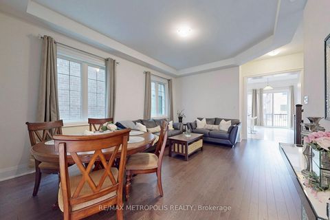 Photo 4 at 100 Ballantyne Boulevard, Vellore Village, Vaughan