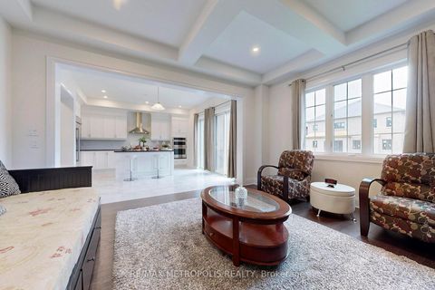 Photo 7 at 100 Ballantyne Boulevard, Vellore Village, Vaughan