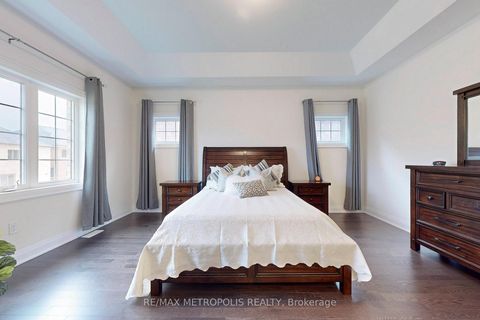 Photo 19 at 100 Ballantyne Boulevard, Vellore Village, Vaughan