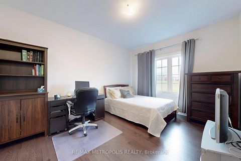 Photo 25 at 100 Ballantyne Boulevard, Vellore Village, Vaughan