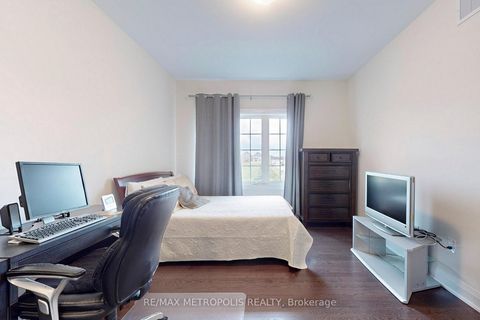 Photo 26 at 100 Ballantyne Boulevard, Vellore Village, Vaughan