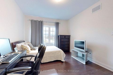 Photo 27 at 100 Ballantyne Boulevard, Vellore Village, Vaughan