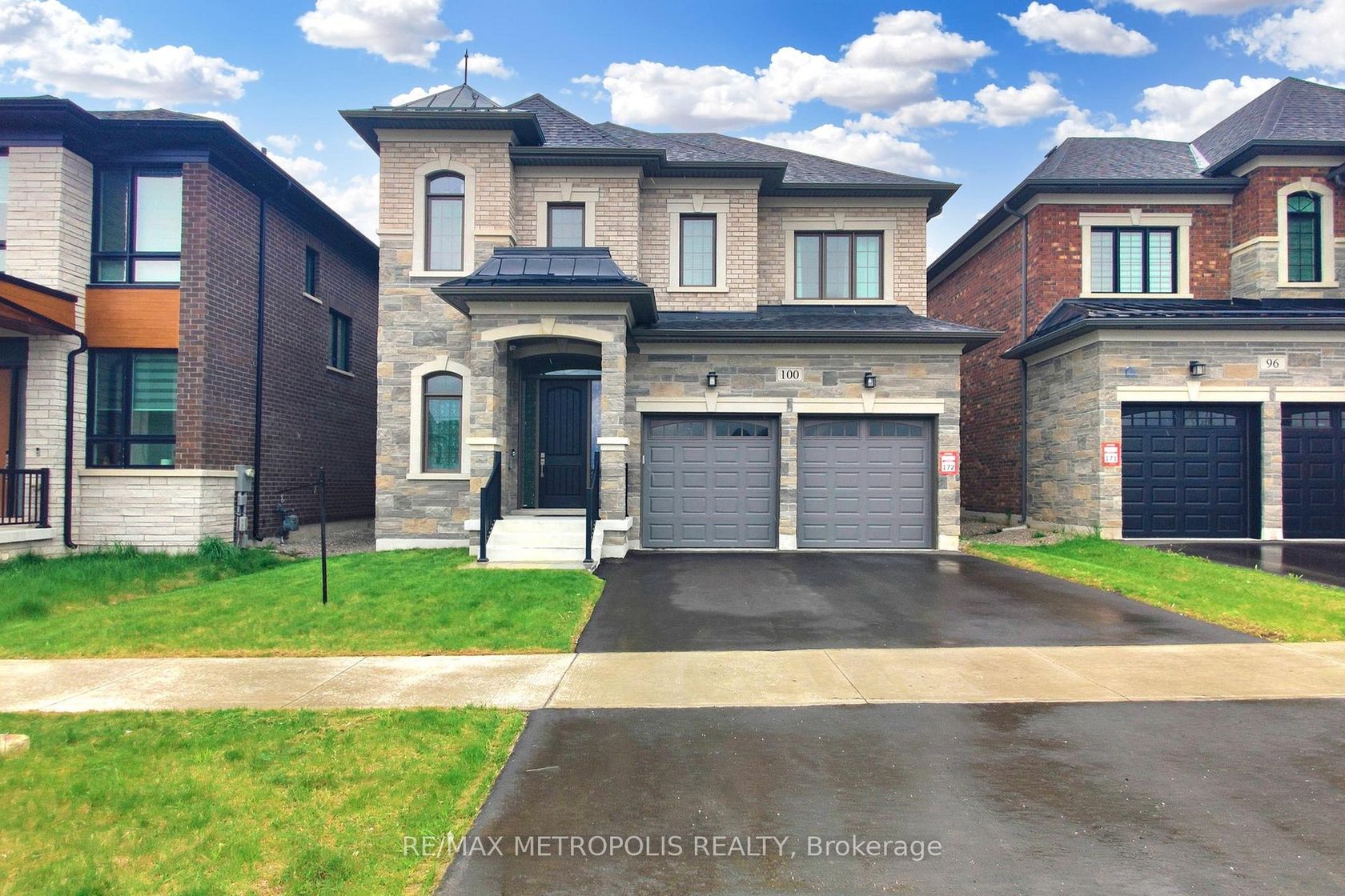 100 Ballantyne Boulevard, Vellore Village, Vaughan 
